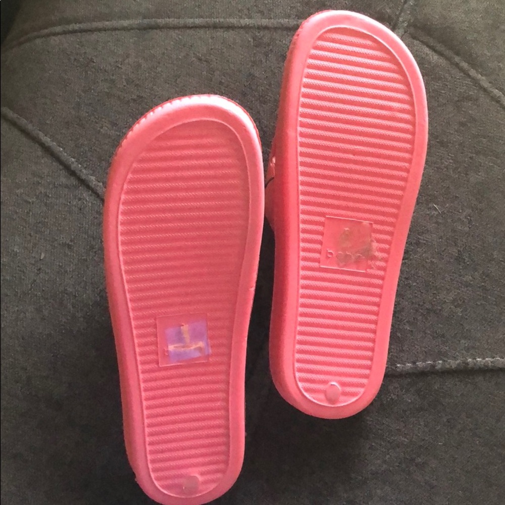 Bebe Slides - Picture 2 of 3